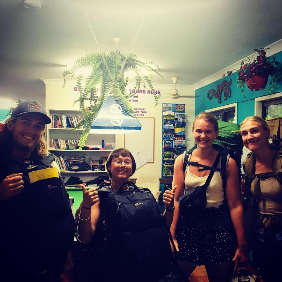 Backpackers By The Bay Pansiyon Airlie Beach Dış mekan fotoğraf